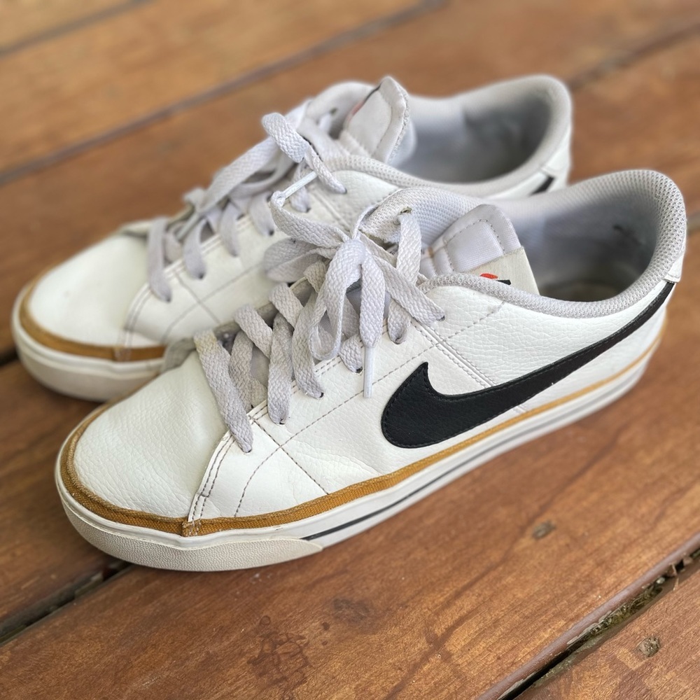 NIKE MENS COURT LEGACY LOW SNEAKER size 10